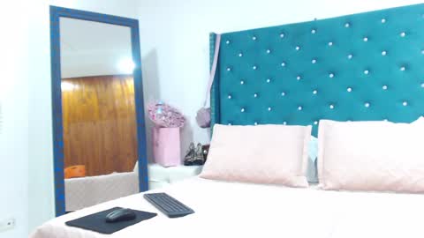 Kim online show from October 2, 3:50 pm