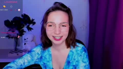 Hazel online show from April 18, 7:07 pm