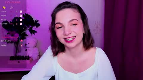 Hazel online show from March 14, 7:04 pm