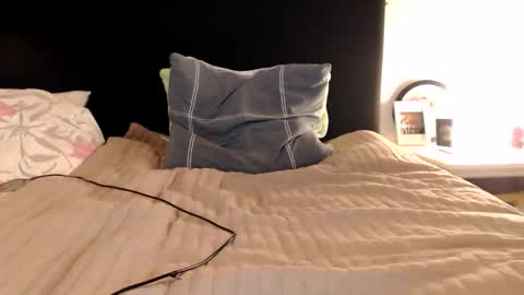 sexysexyhotwetpinkredpussy online show from April 18, 9:15 pm