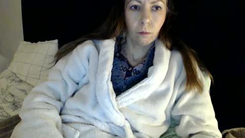 sexysexyhotwetpinkredpussy online show from April 3, 8:18 pm