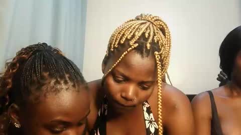 Lola online show from October 21, 2:04 am