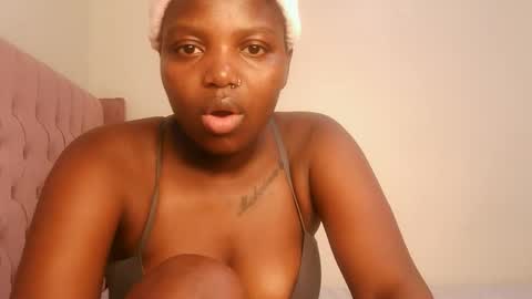 Lola online show from February 27, 6:35 am