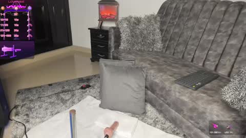 Snapshot of kinky_polar chatting on December 3, 1:50 am Polar online show from December 3, 1:50 am