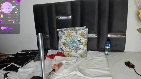 Snapshot of kinky_polar chatting on January 28, 2:00 am Polar online show from January 28, 2:00 am