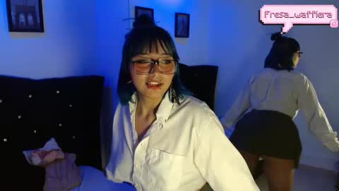 kinkydoll69_ online show from September 12, 11:56 pm
