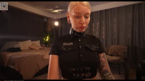 Snapshot of kinkylina_ chatting on September 27, 5:42 pm kinkylina_ online show from September 27, 5:42 pm