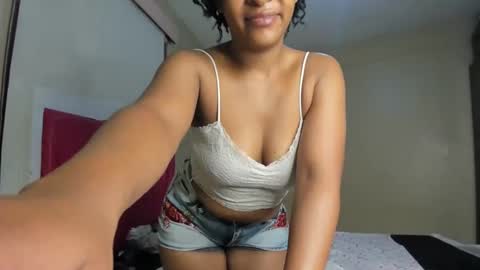 Snapshot of kinkylyla chatting on January 22, 6:20 am Kinky online show from January 22, 6:20 am