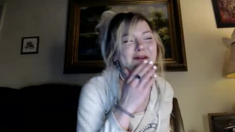 Kipsy Rose online show from December 18, 11:34 am