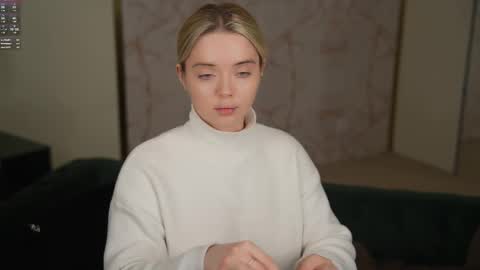 Snapshot of kira0541 chatting on February 23, 11:54 pm Sweet girls online show from February 23, 11:54 pm