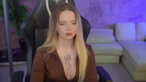 Snapshot of kira0541 chatting on October 19, 7:21 am Sweet girls online show from October 19, 7:21 am