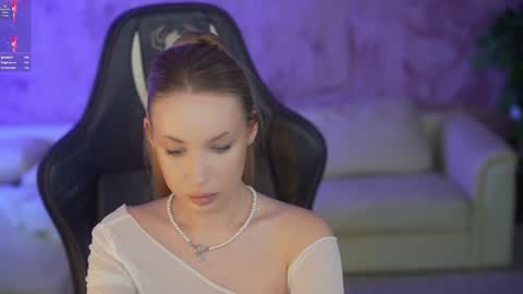 Snapshot of kira0541 chatting on October 12, 10:39 am Sweet girls online show from October 12, 10:39 am