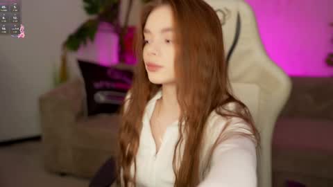 Snapshot of kira0541 chatting on October 24, 2:46 pm Sweet girls online show from October 24, 2:46 pm