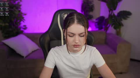 Snapshot of kira0541 chatting on September 22, 1:42 pm Sweet girls online show from September 22, 1:42 pm