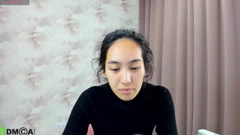 Snapshot of kira_lilian chatting on October 2, 5:01 am Aura online show from October 2, 5:01 am