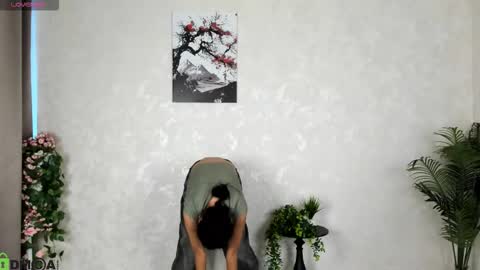 Snapshot of kira_lilian chatting on September 30, 4:40 am Aura online show from September 30, 4:40 am