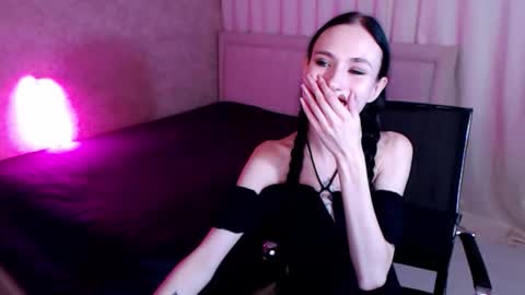 kirabenett online show from September 19, 4:39 pm