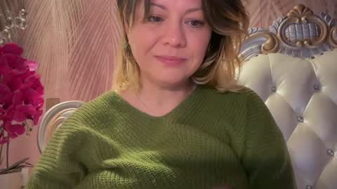 KiraDivine online show from February 9, 3:03 pm