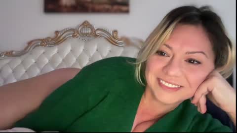 KiraDivine online show from October 3, 12:32 pm