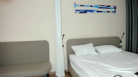 love you online show from December 15, 8:52 am