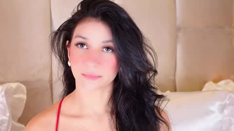 Snapshot of kirakayleigh chatting on October 8, 1:43 am kira online show from October 8, 1:43 am