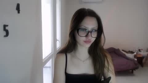 kirakittenn online show from October 21, 10:19 am