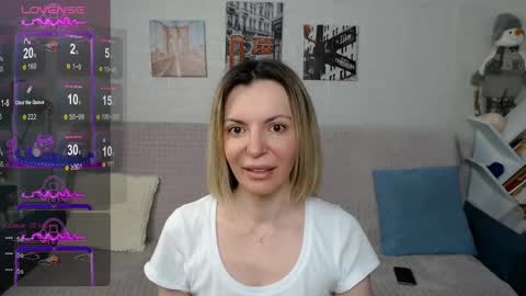 kiramartins cat online show from December 22, 5:01 am