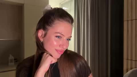 Kira online show from October 1, 5:29 pm