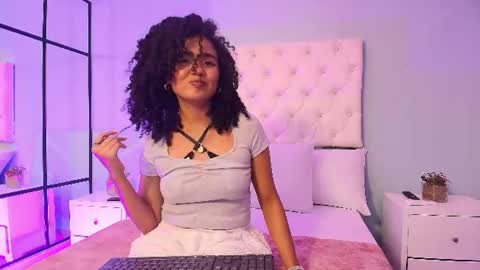 kiraspell online show from June 25, 6:53 pm