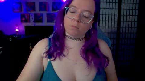 KiraSpitQueen online show from March 8, 4:38 am