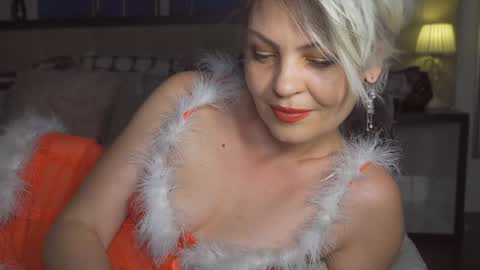 kirasunny online show from December 25, 9:11 pm