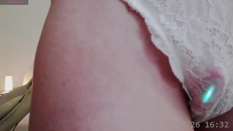 Kiri online show from April 4, 1:32 pm