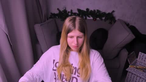 Kira online show from December 22, 10:25 pm