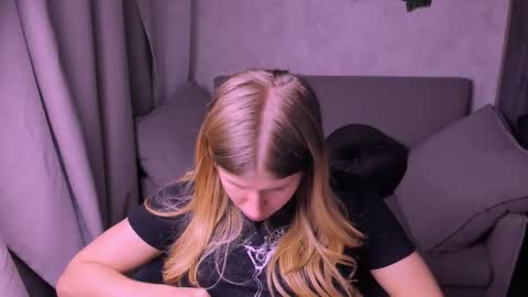 Kira online show from December 2, 9:59 pm