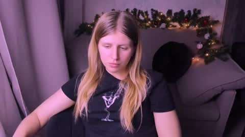 Kira online show from December 5, 10:12 pm