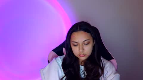 kiss_ameliaa online show from October 27, 9:27 am