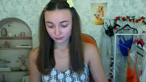 Snapshot of kiss_shy chatting on October 21, 3:27 pm Valeria online show from October 21, 3:27 pm