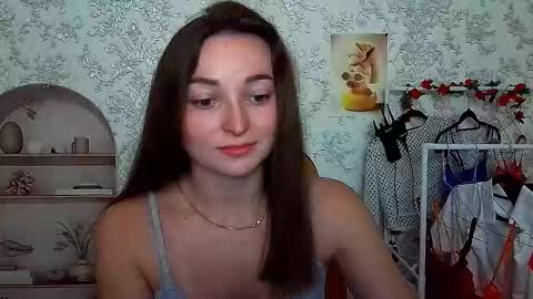 Snapshot of kiss_shy chatting on October 12, 3:36 pm Valeria online show from October 12, 3:36 pm