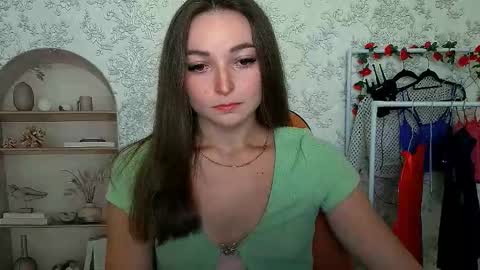 Snapshot of kiss_shy chatting on September 26, 3:20 pm Valeria online show from September 26, 3:20 pm