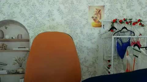 Snapshot of kiss_shy chatting on October 20, 2:31 pm Valeria online show from October 20, 2:31 pm