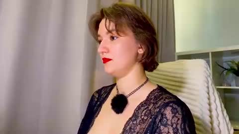 call me Luna online show from July 12, 11:33 am