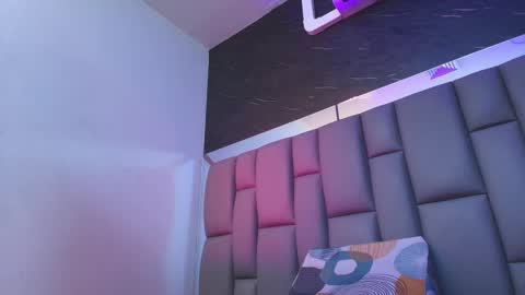 Snapshot of kissme_luna chatting on September 30, 7:08 pm BELLA FLAME online show from September 30, 7:08 pm