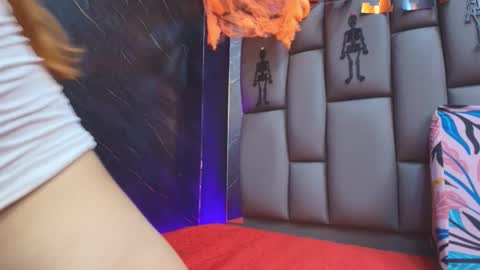 Snapshot of kissme_luna chatting on October 28, 7:08 pm BELLA FLAME online show from October 28, 7:08 pm