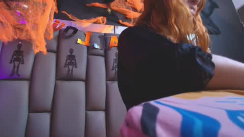 Snapshot of kissme_luna chatting on October 26, 7:31 pm BELLA FLAME online show from October 26, 7:31 pm