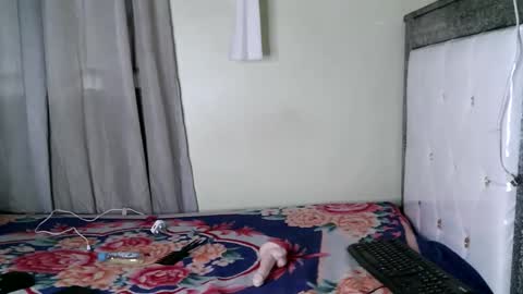 Snapshot of kisssmiles chatting on October 7, 6:07 am kisssmiles online show from October 7, 6:07 am