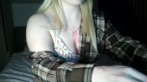 kit katiki1 online show from March 2, 11:10 pm