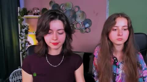 kitniss online show from October 18, 12:19 pm