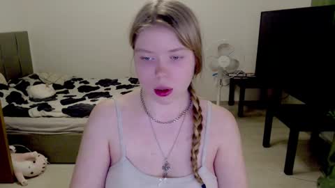 Jennyblonde and Emmabrunette online show from February 20, 9:20 pm