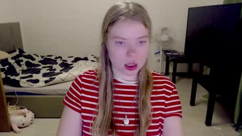Jennyblonde and Emmabrunette online show from December 28, 3:15 pm