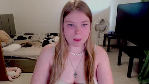 Jennyblonde and Emmabrunette online show from September 25, 2:38 pm